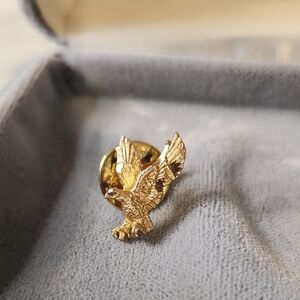 Vintage | Gold Plated Eagle Lapel Pin for Men - Classic Accessory